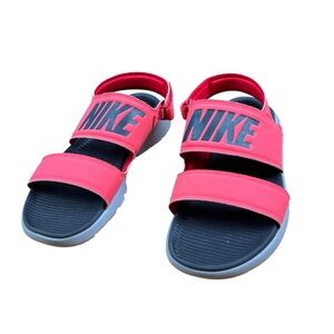 EUC Nike Women’s Tanjun Sandal in red and black sz 6